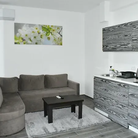 Flo Apartments Ulcinj Exterior photo