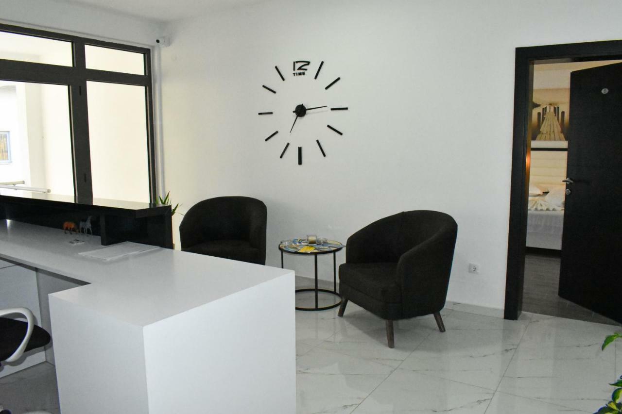 Flo Apartment